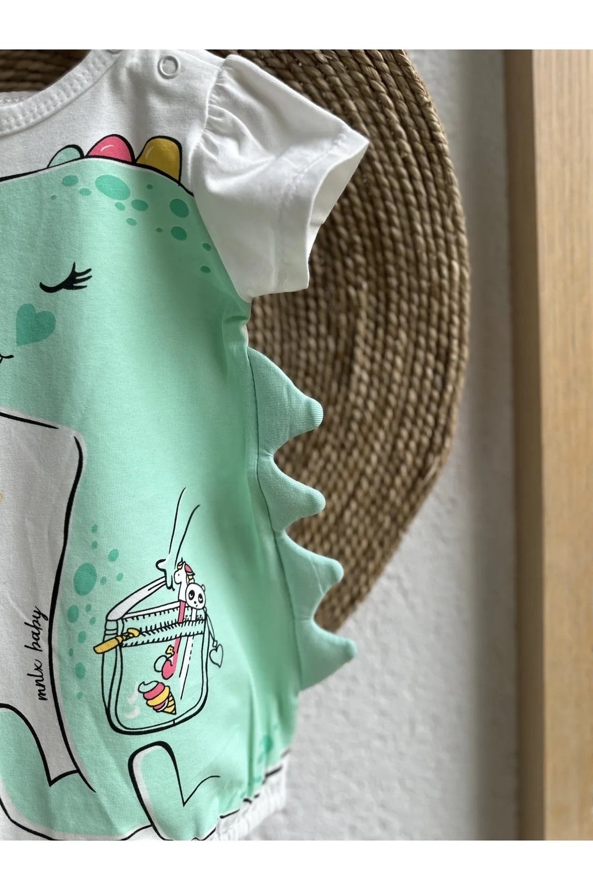 Yeşil Dinazor Baskılı Çıtçıtlı Bebek Body