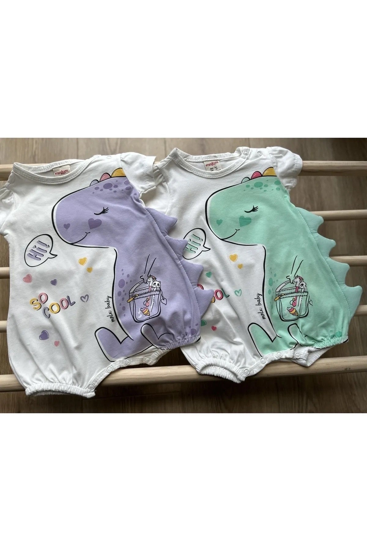 Yeşil Dinazor Baskılı Çıtçıtlı Bebek Body