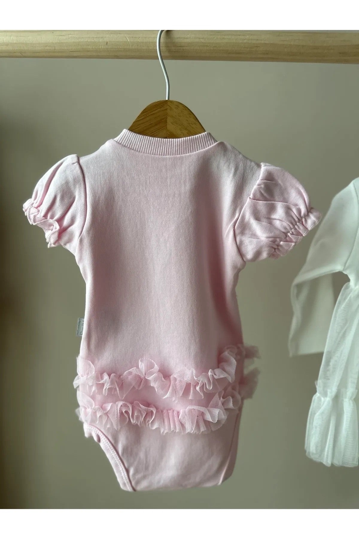 Pembe Tül Detaylı Kız Bebek Çıtçıtlı Body