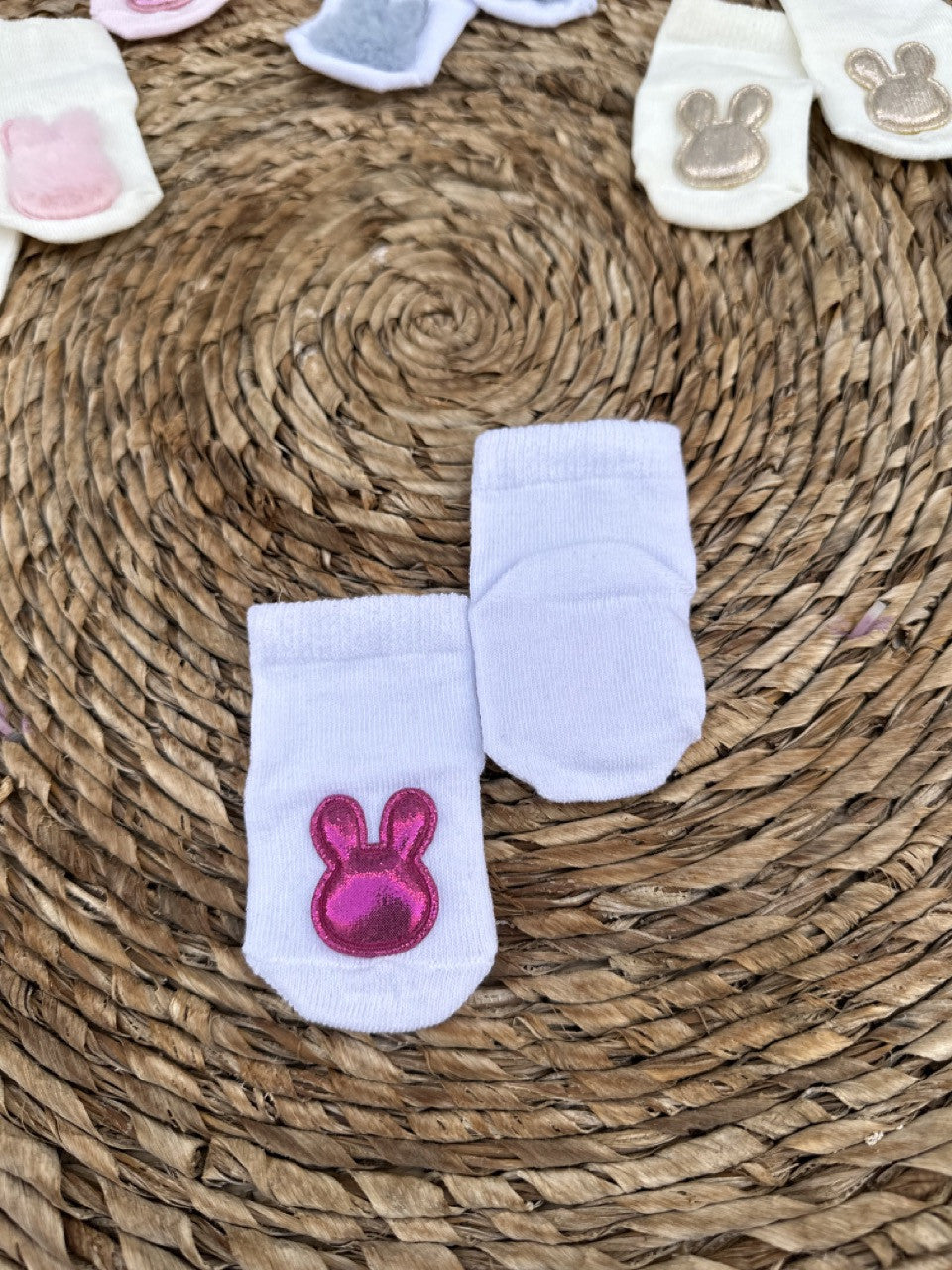 Krem Tüylü Tavşan Objeli Eğlenceli Bebek Çorabı