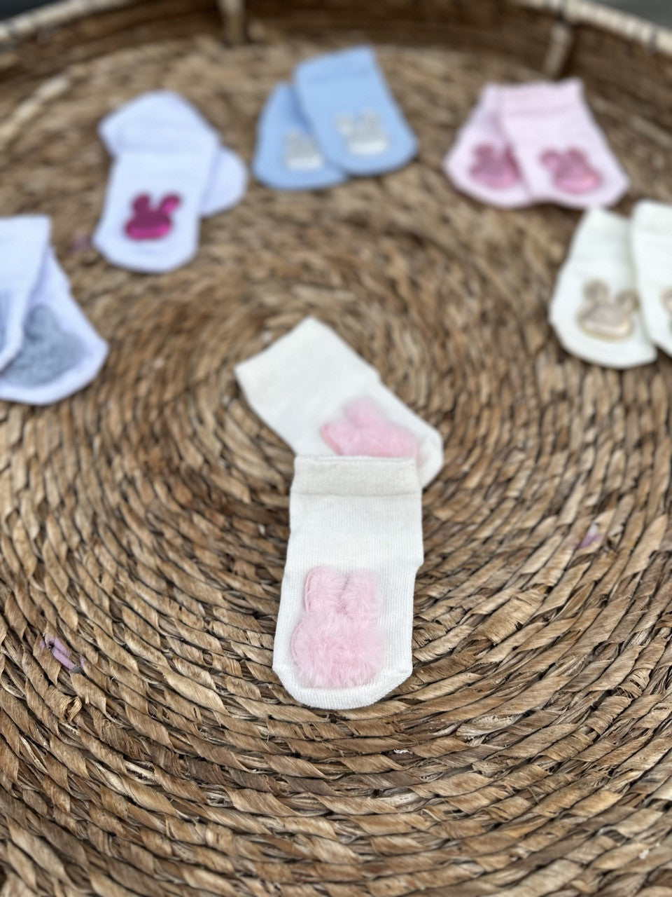 Krem Tüylü Tavşan Objeli Eğlenceli Bebek Çorabı