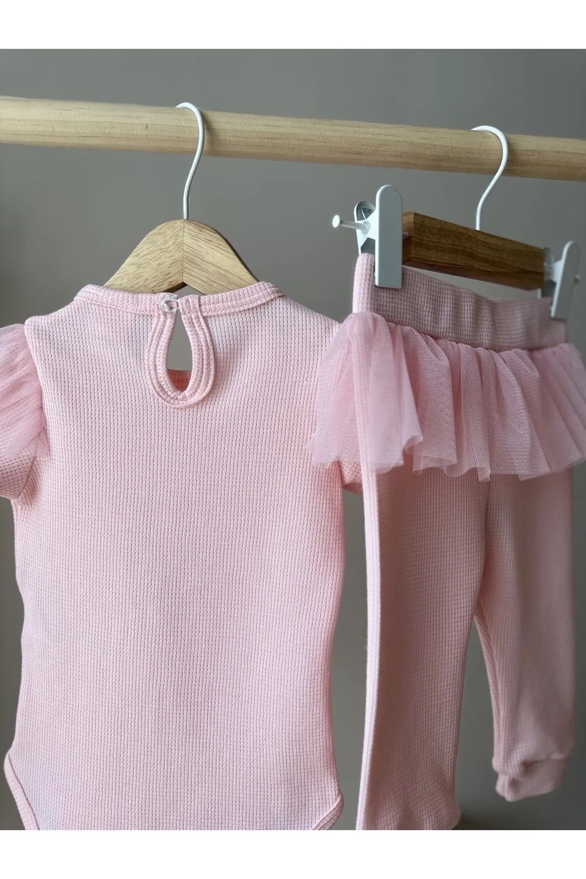 Pembe Tütülü Tavşan Nakış Detaylı 2li Kız Bebek Takımı