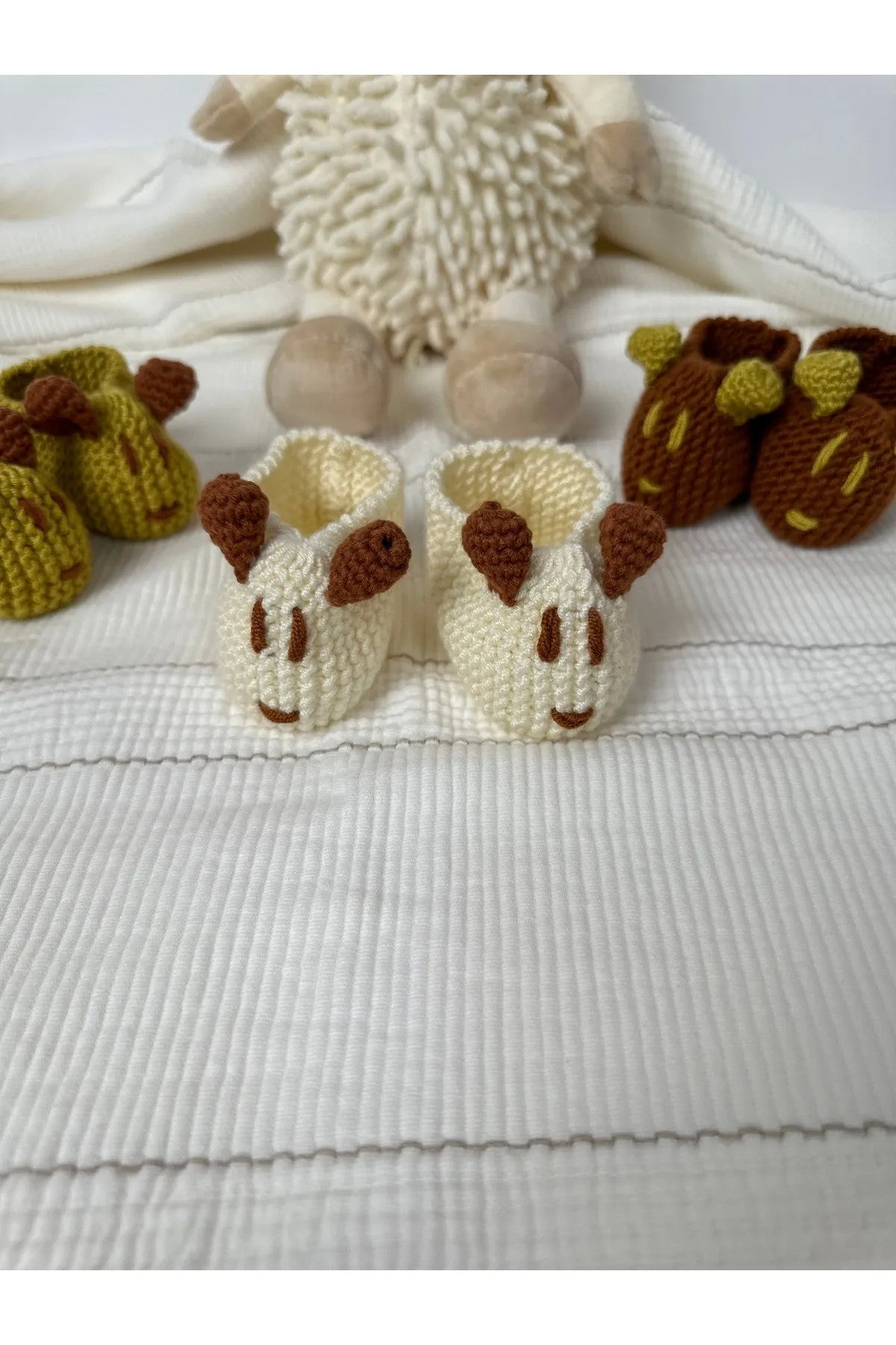 Handmade Kulak Figürlü Bebek Patiği