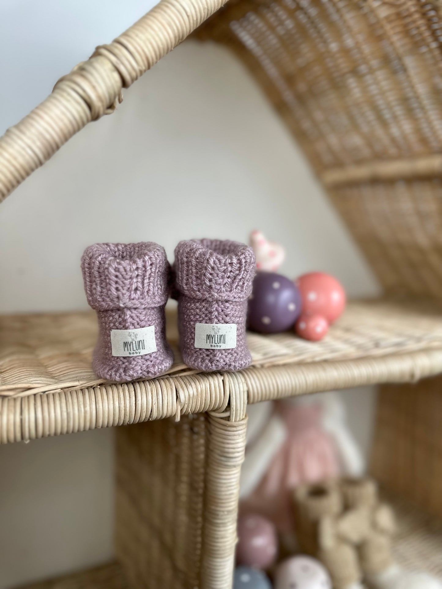 Gül Kurusu Handmade Örgü Fiyonk Detaylı Kız Bebek Patik