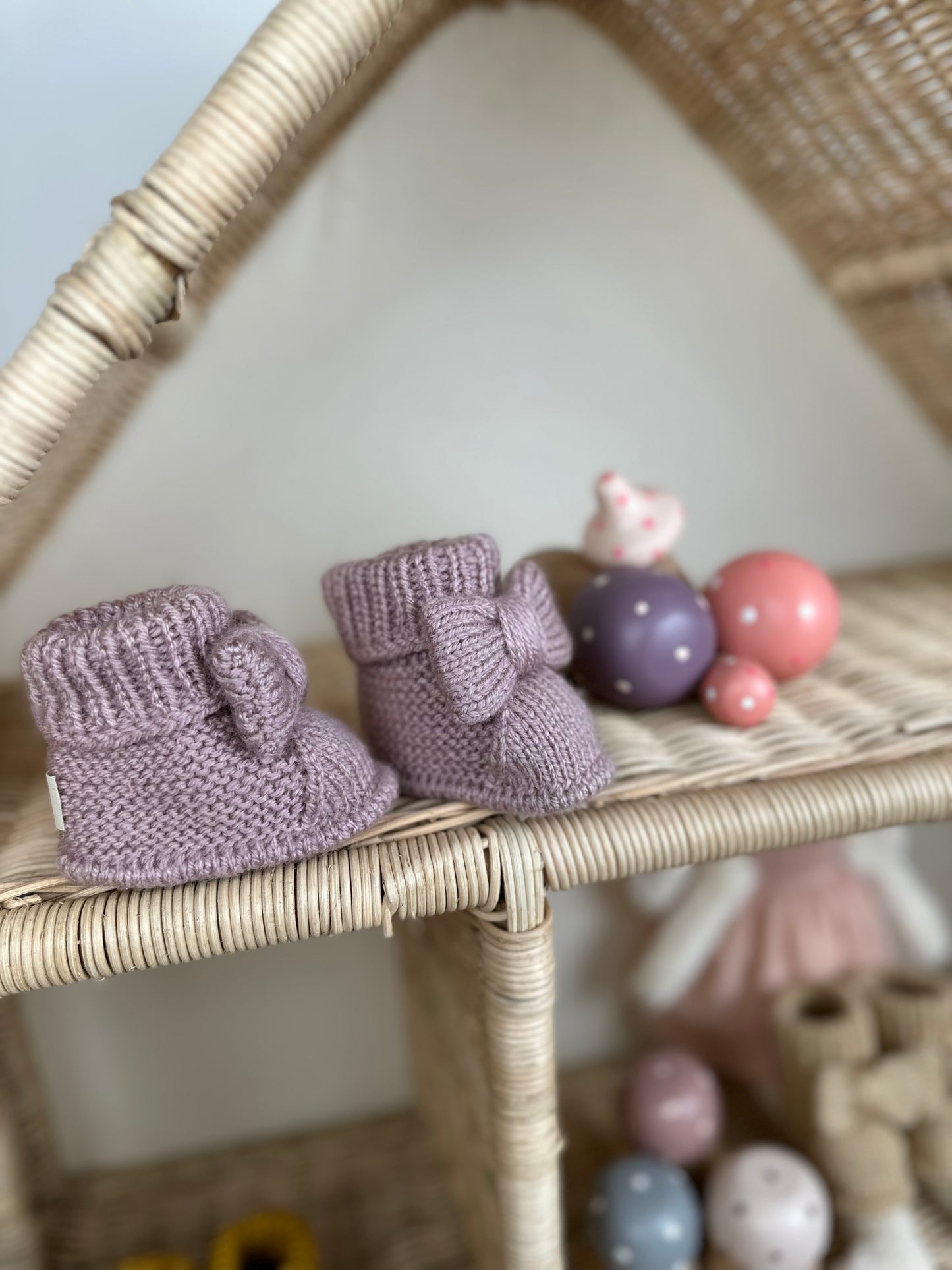 Gül Kurusu Handmade Örgü Fiyonk Detaylı Kız Bebek Patik