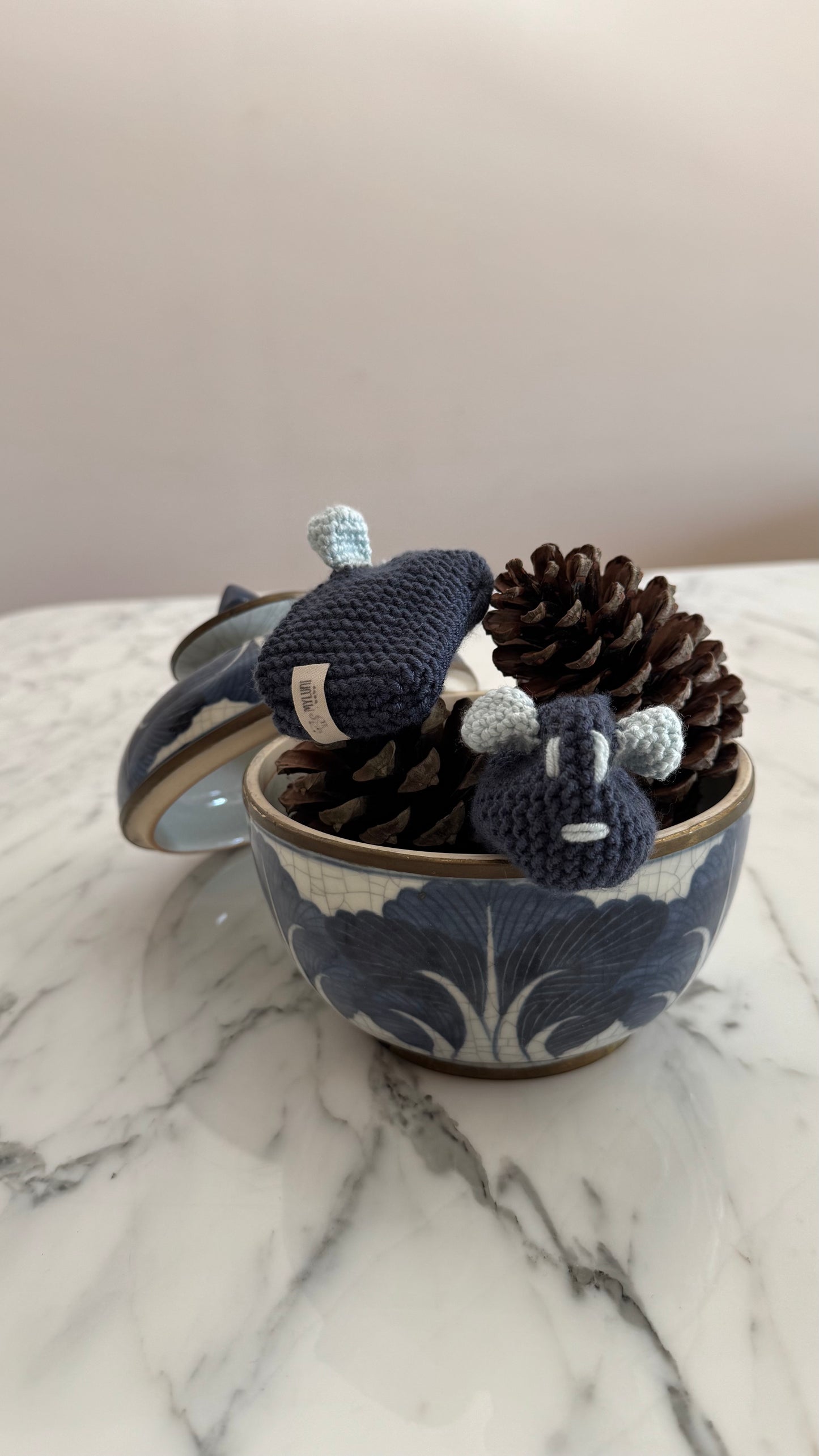 Lacivert Handmade Kulak Figürlü Bebek Patiği