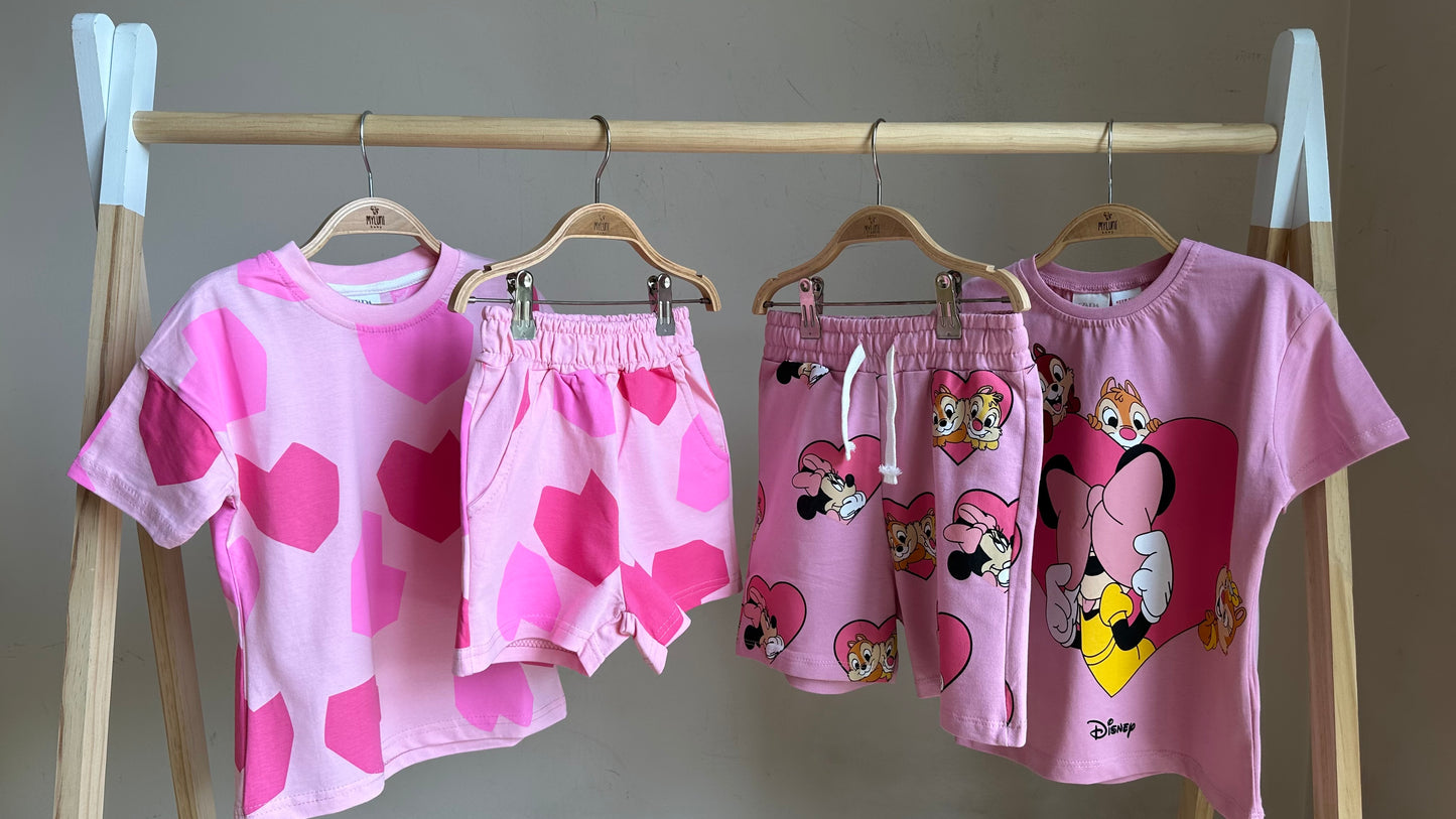Pembe Kalp Baskılı Kız Bebek Şortlu Takım