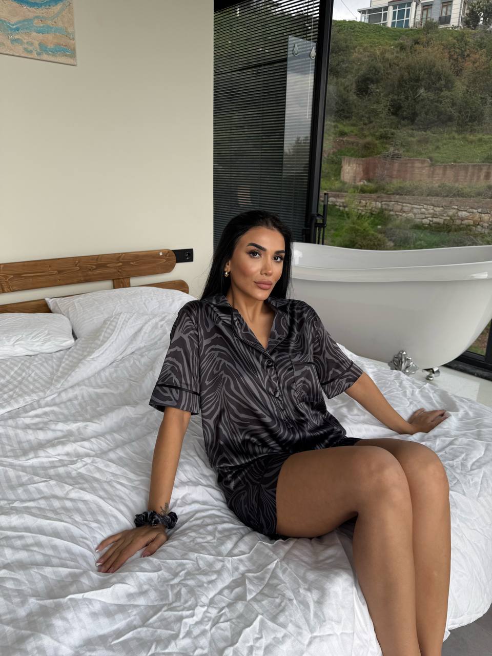 Siyah Zebra Desenli Saten Kısa Kadın Pijama Takımı