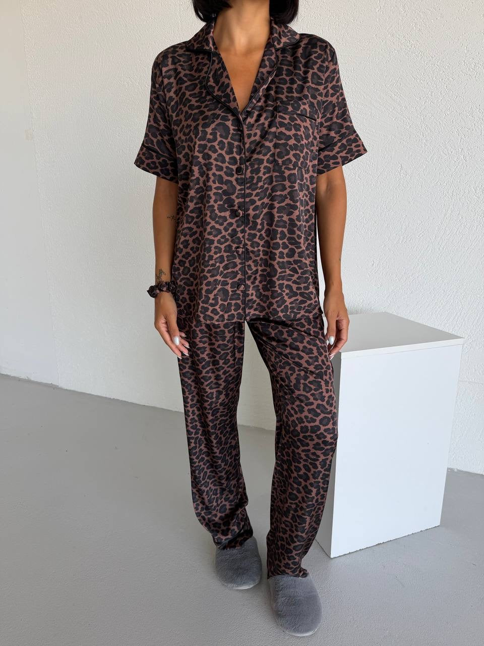 LÉONA | Premium Armani Saten Leopar Desenli Pijama Takımı