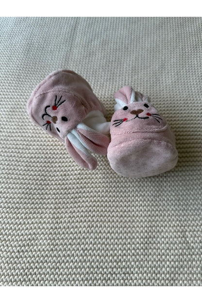 Tavşanlı Kaymaz Tabanlı Kadife Bebek Patiği