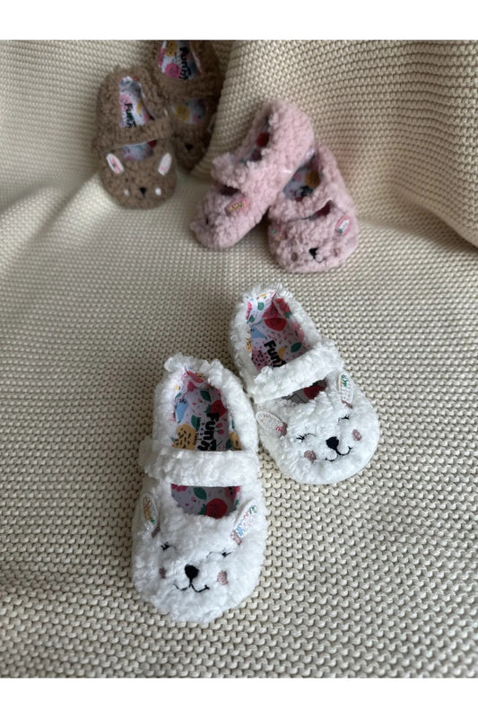 Krem Tavşan Nakış Detaylı Yumuşak Tabanlı Kız Bebek İlk Adım Ayakkabısı
