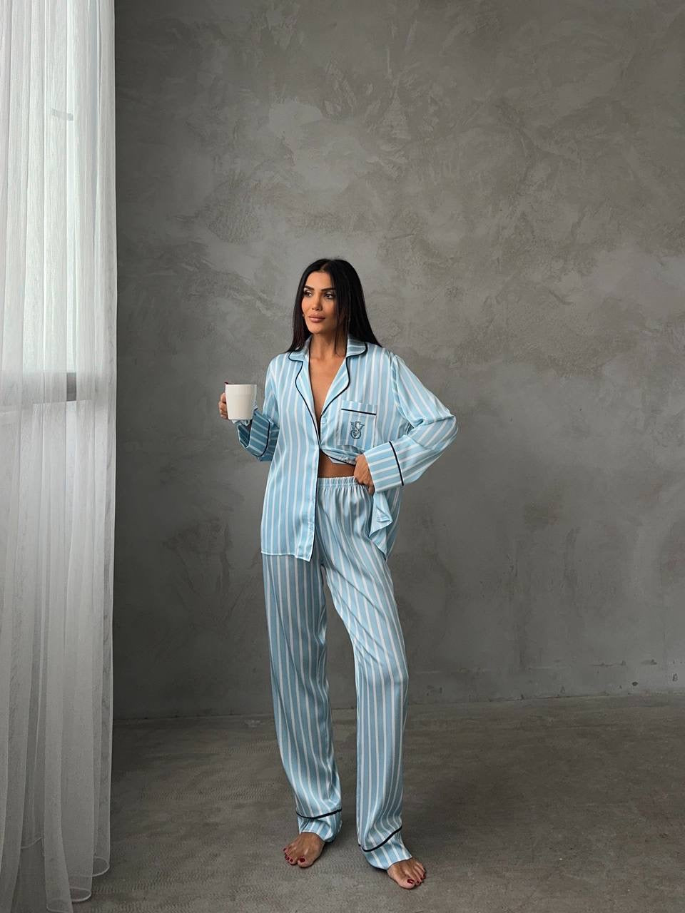 Kadın Mavi Çizgili Vs Saten Pijama Takımı
