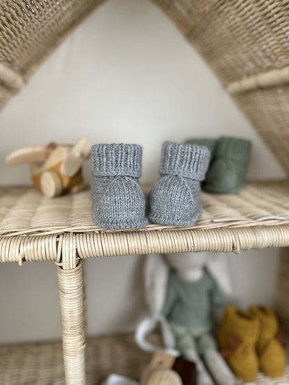 Handmade Katlama Detaylı Örgü Patik