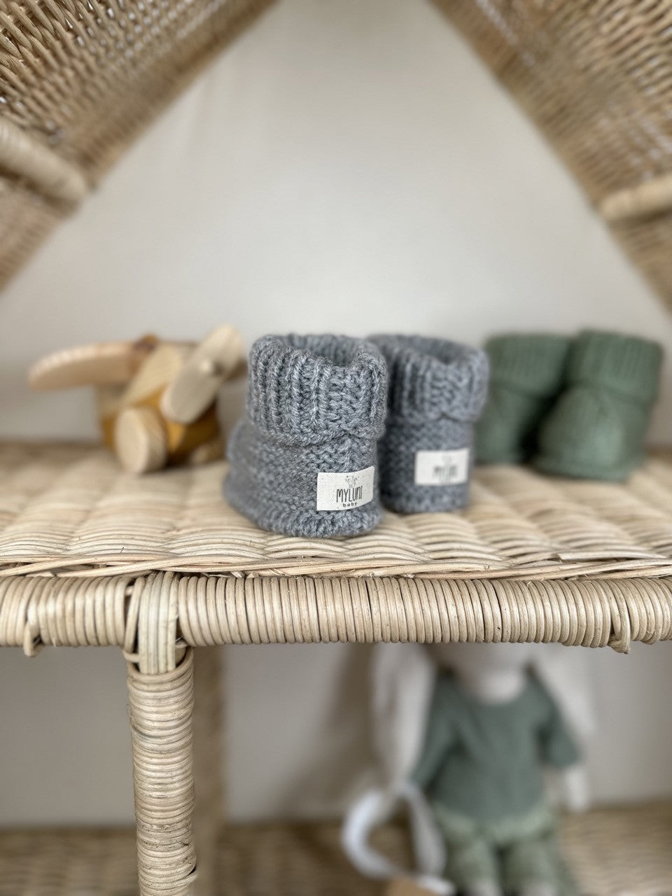 Gri Handmade Katlama Detaylı Örgü Patik