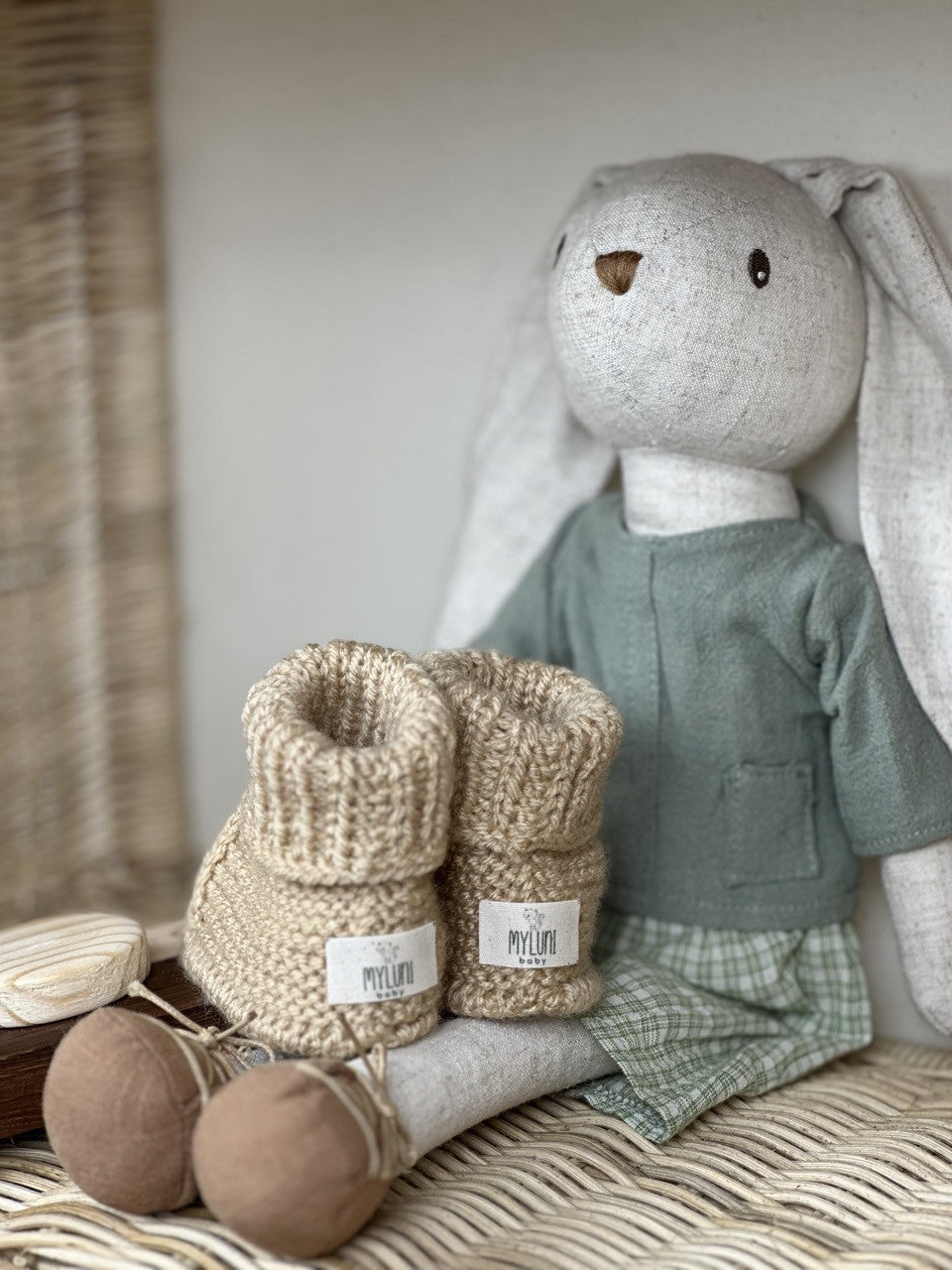 Bej Handmade Katlama Detaylı Örgü Patik