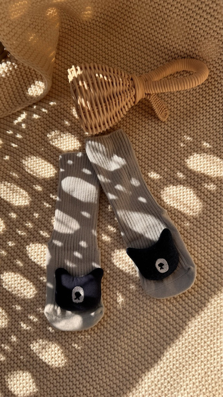 Gri Peluş 3d Oyuncaklı Eğlenceli Bebek Çorabı