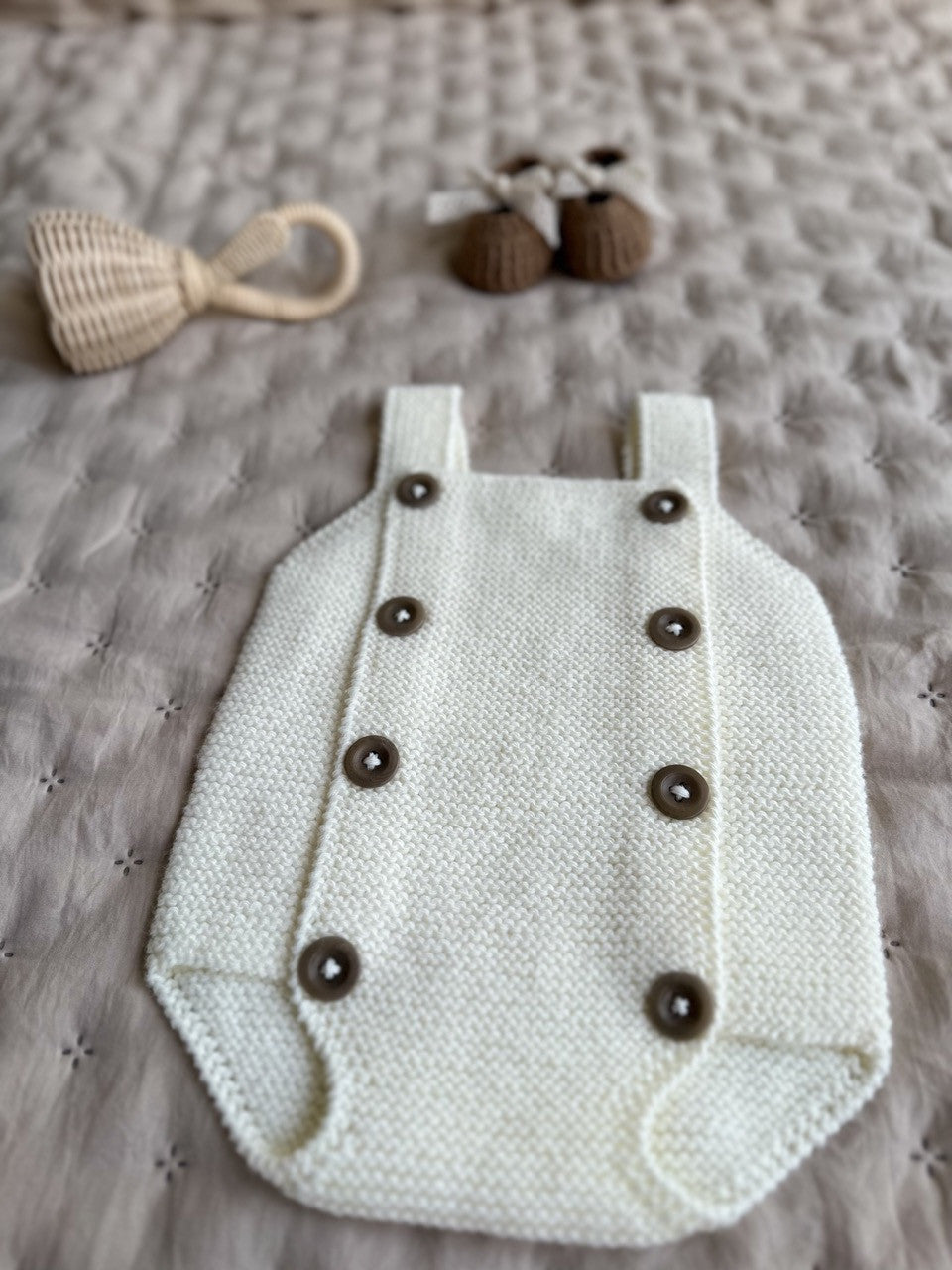 Krem Handmade Düğme Detaylı Yenidoğan Bebek Tulum