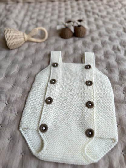 Krem Handmade Düğme Detaylı Yenidoğan Bebek Tulum
