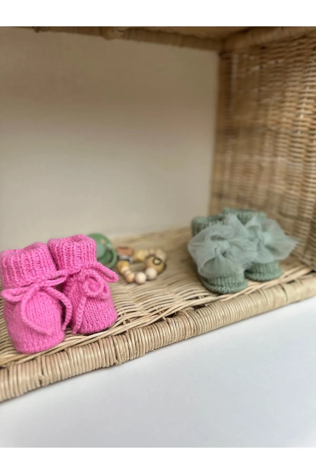 Pembe Handmade Bilekten Bağcıklı Kız Bebek Patik