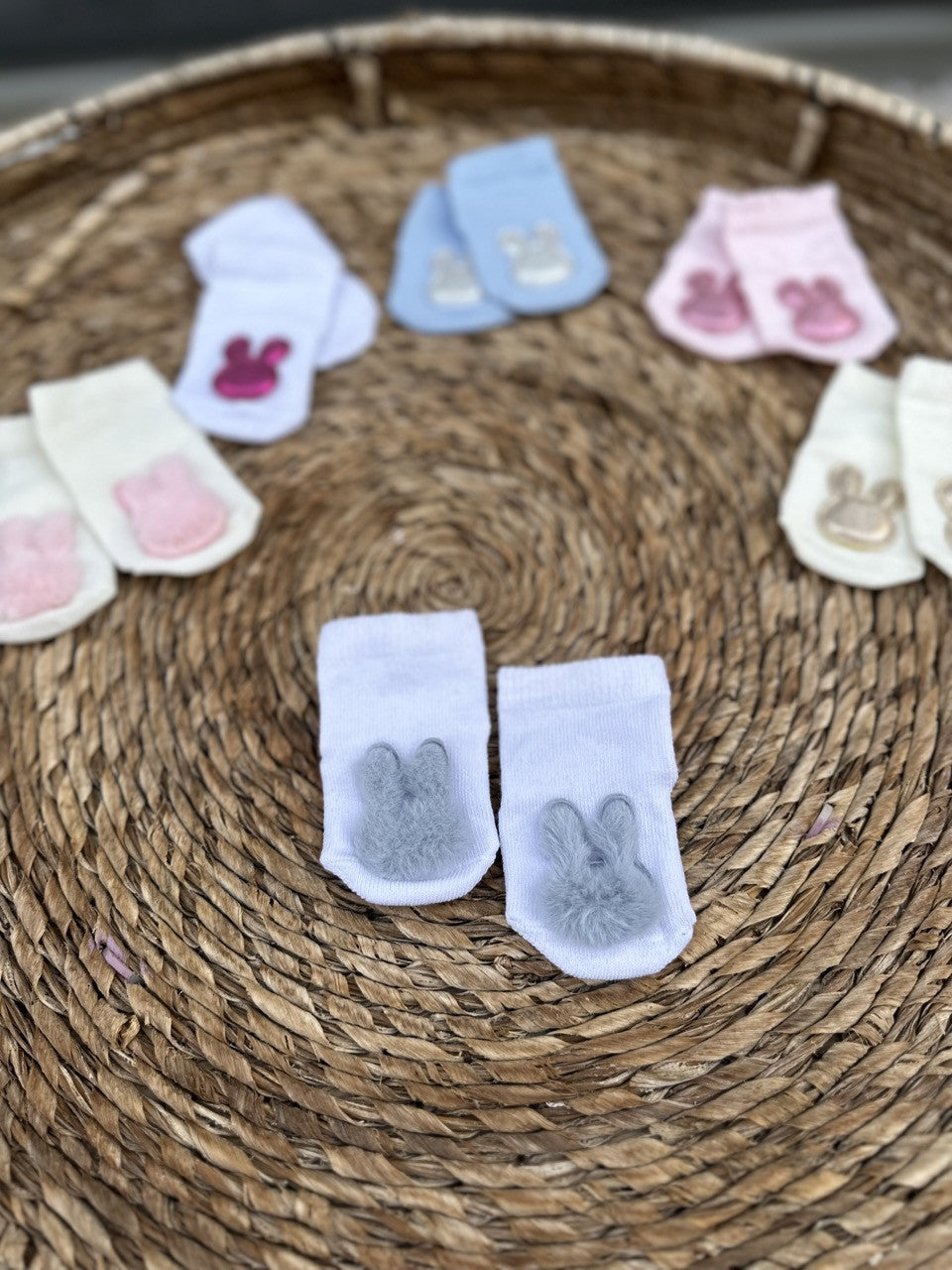 Krem Tüylü Tavşan Objeli Eğlenceli Bebek Çorabı