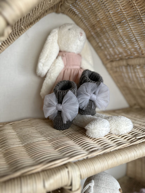 Antrasit Handmade Tül Fiyonk Detaylı Kız Bebek Patik