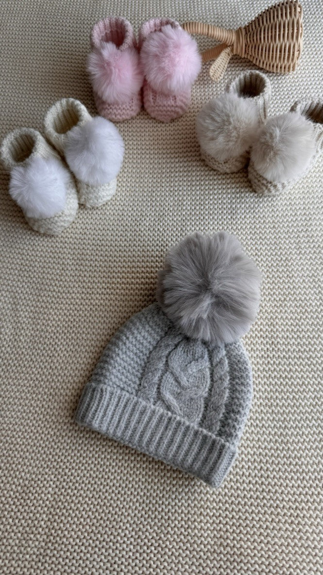 Ponponlu Saç Örgü Triko Bebek Beresi