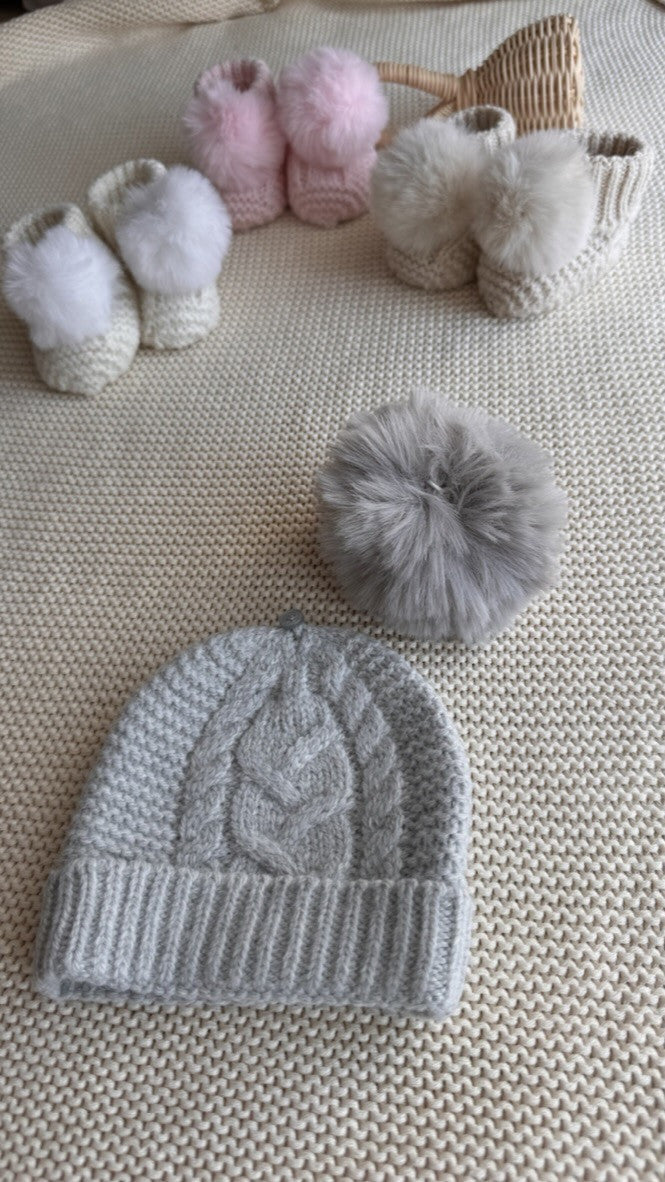 Ponponlu Saç Örgü Triko Bebek Beresi