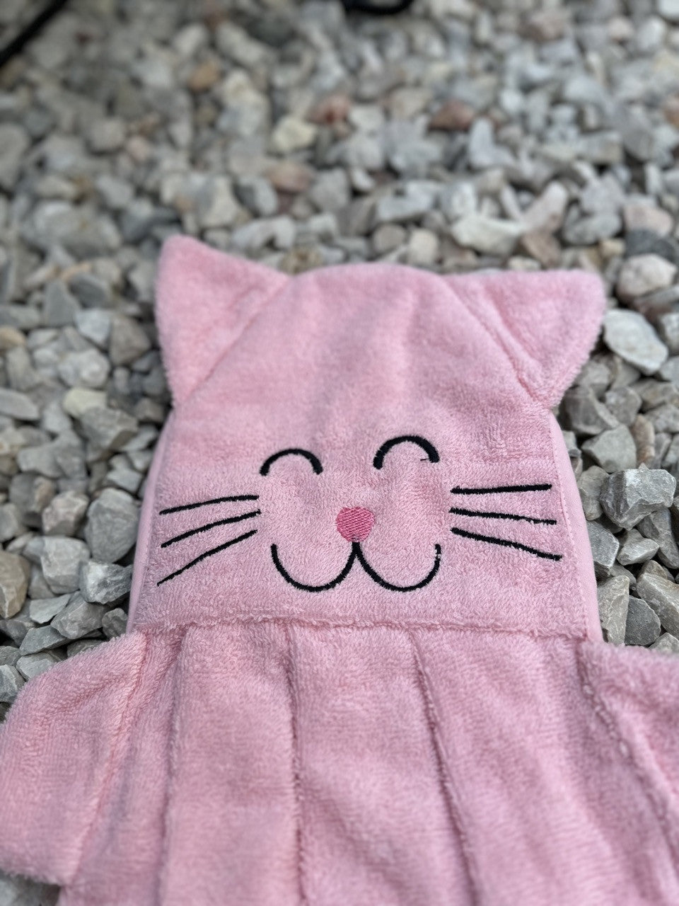 Pembe Hayvan Figürlü Eğlenceli Çocuk Havlusu