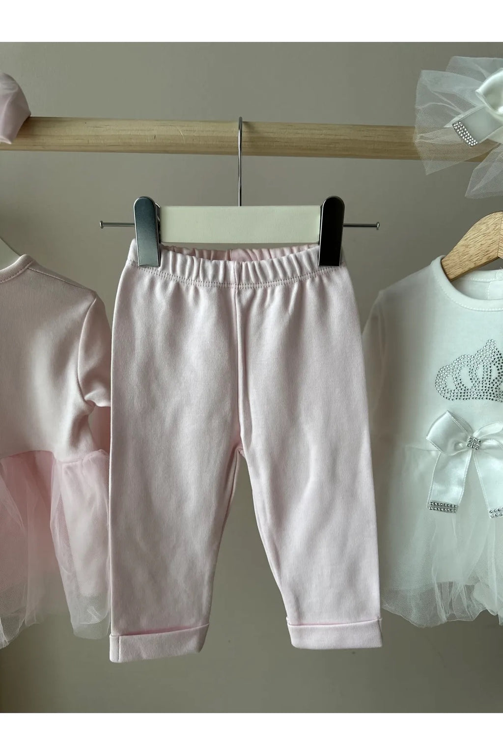 Pembe Tütülü Saç Bantlı 3lü Kız Bebek Takım
