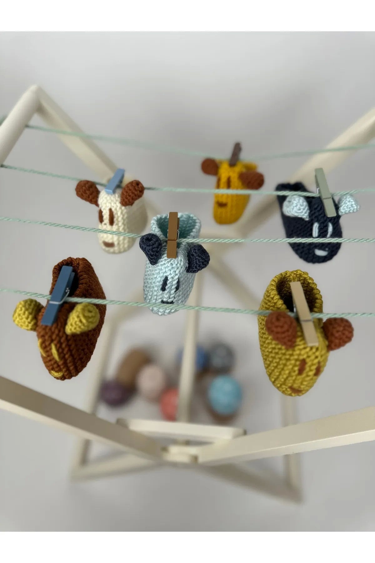 Kahverengi Handmade Kulak Figürlü Bebek Patiği