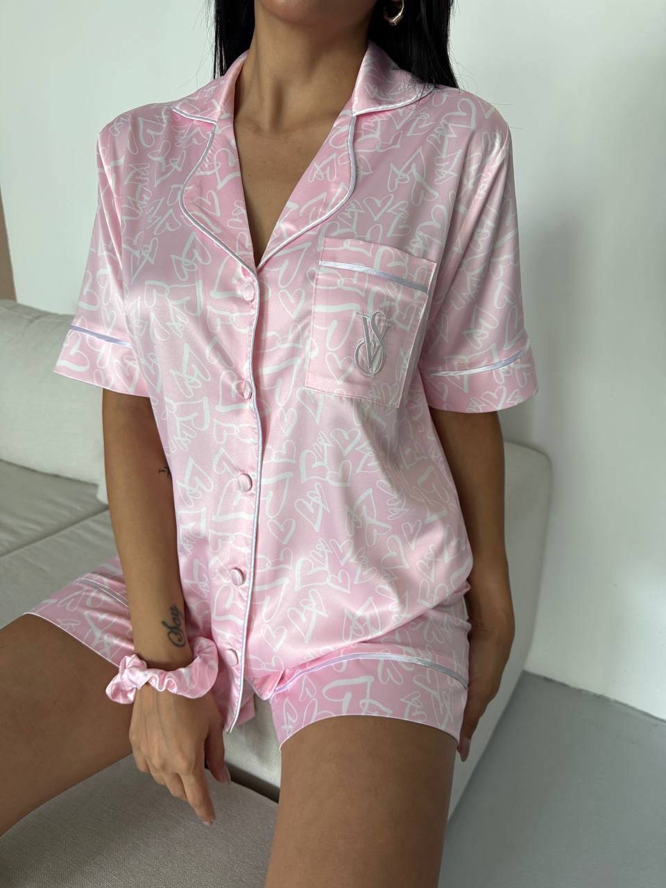 Toz Pembe Kalp Desen Saten Vs Kadın Pijama Takımı
