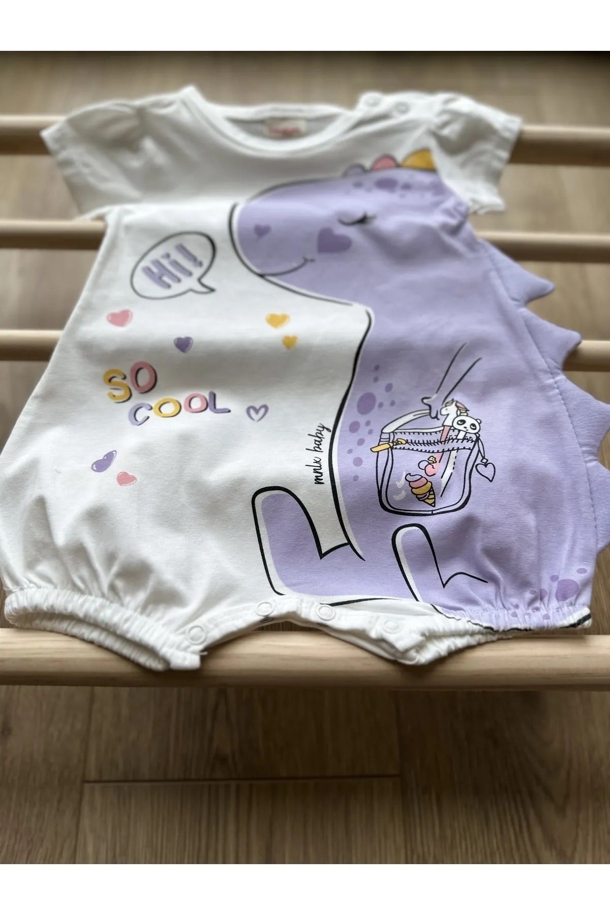 Lila Dinazor Baskılı Çıtçıtlı Bebek Body
