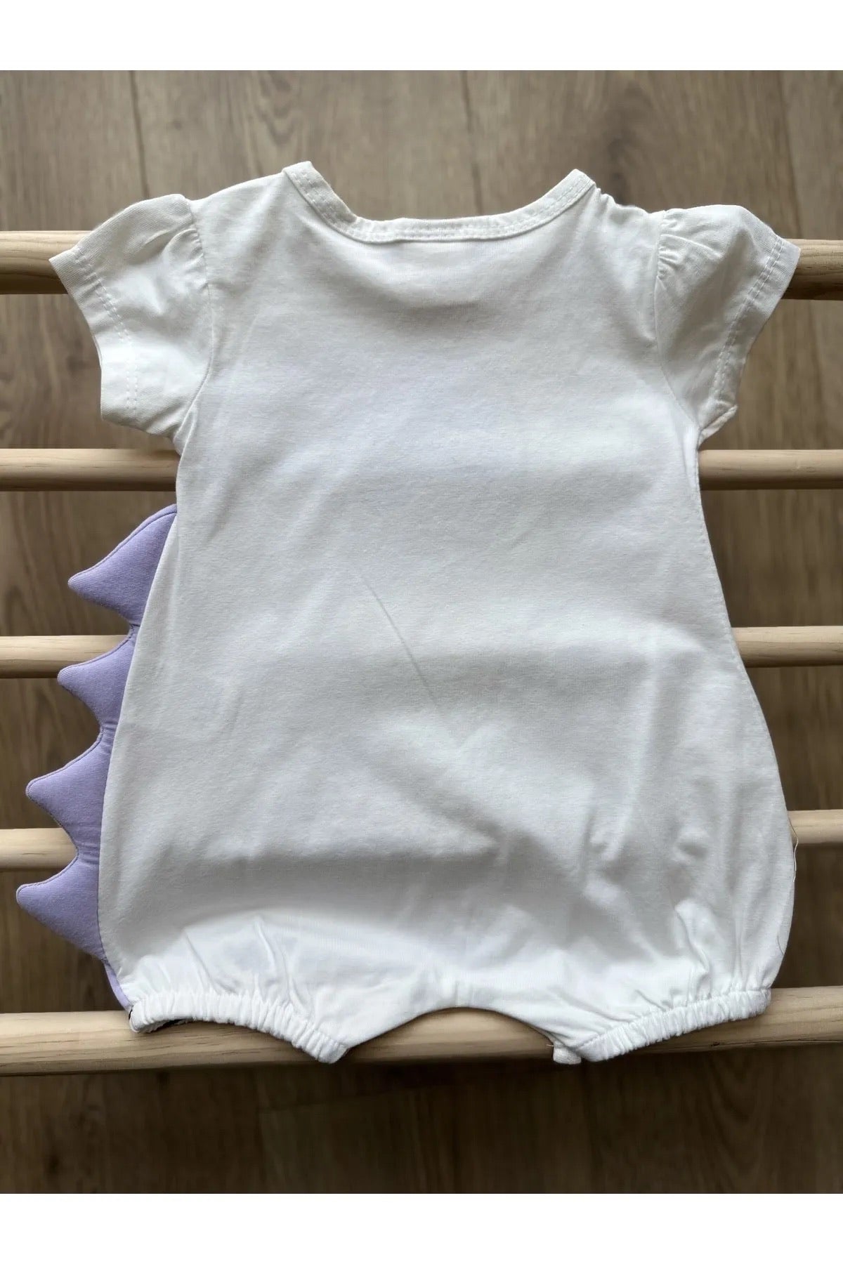 Lila Dinazor Baskılı Çıtçıtlı Bebek Body