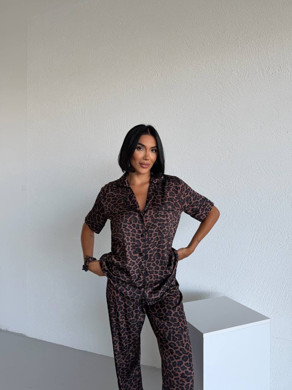 LÉONA | Premium Armani Saten Leopar Desenli Pijama Takımı