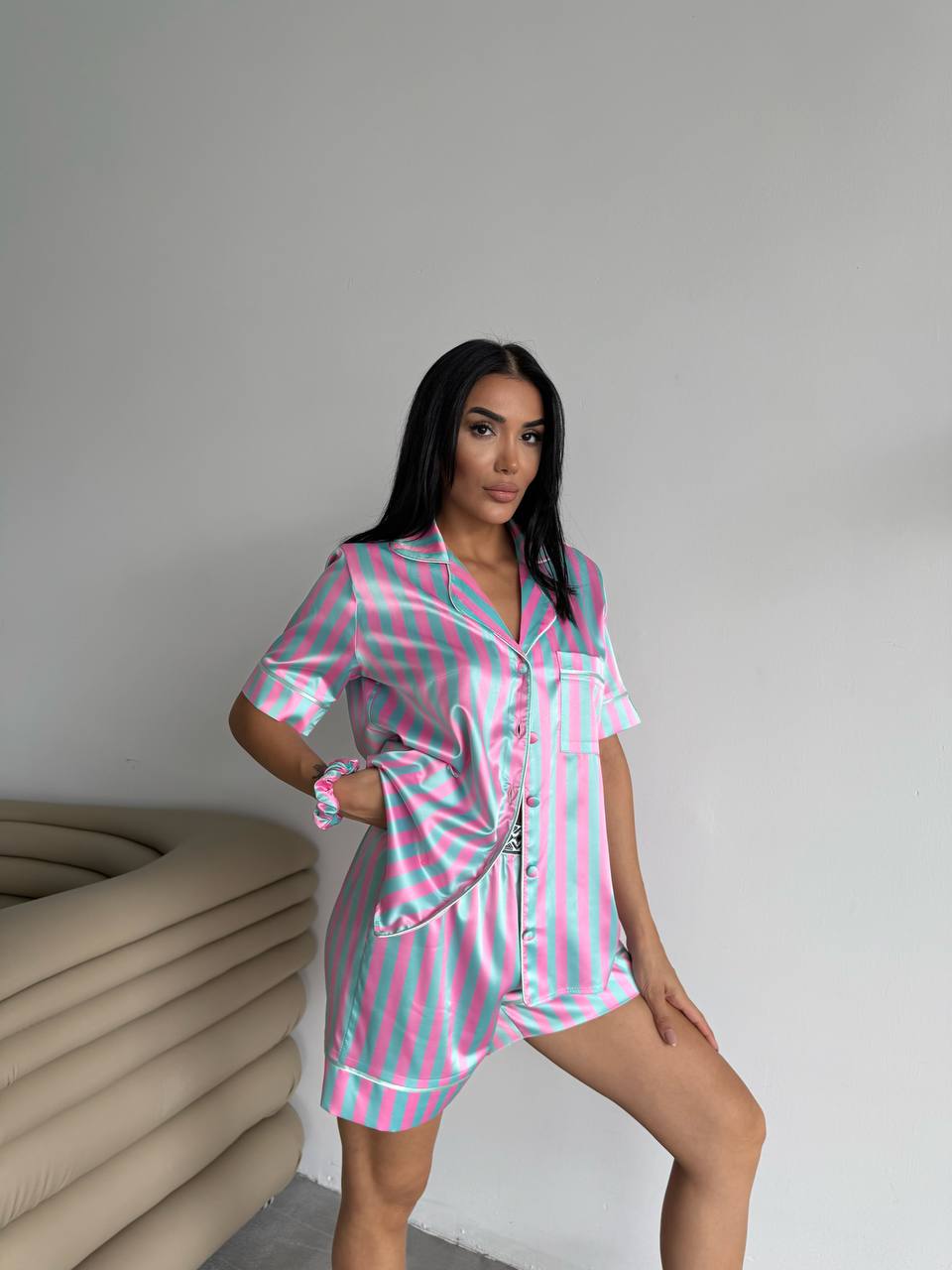 Pembe Yeşil Çizgili Saten Kısa Kadın Pijama Takımı