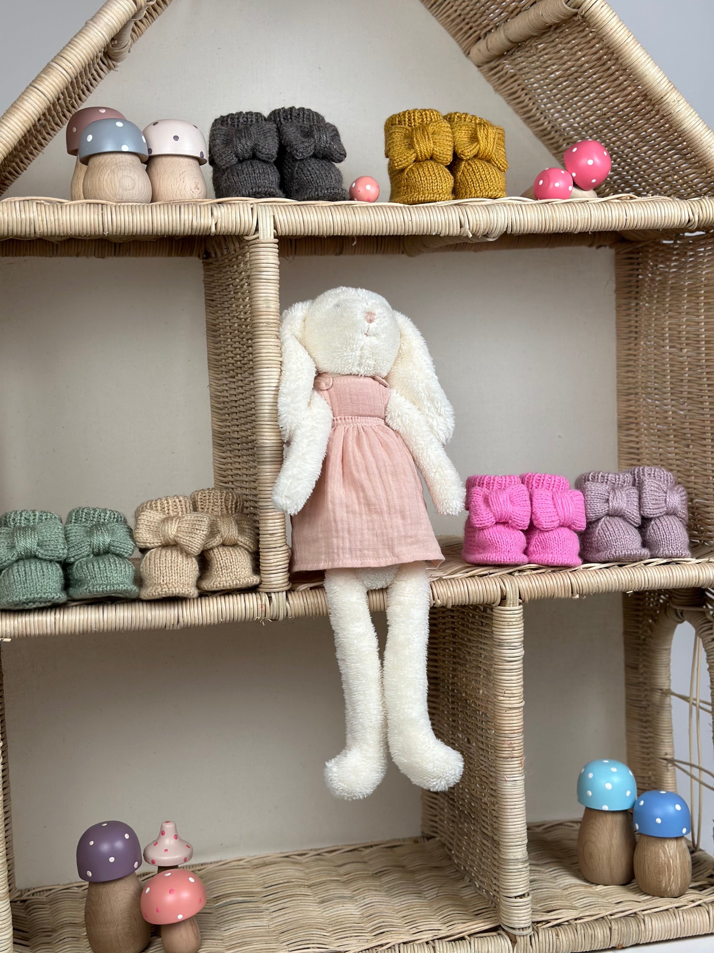 Gül Kurusu Handmade Örgü Fiyonk Detaylı Kız Bebek Patik