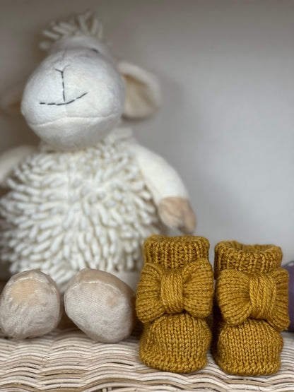 Hardal Handmade Örgü Fiyonk Detaylı Kız Bebek Patik