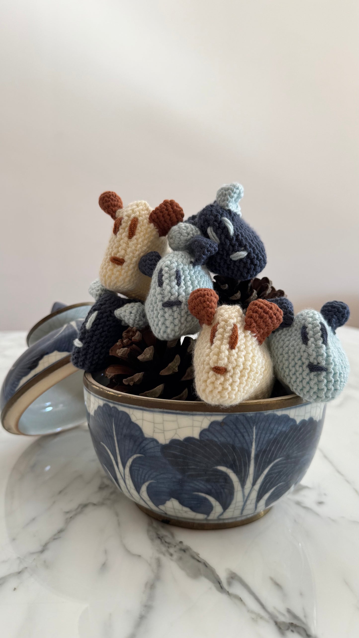 Krem Handmade Kulak Figürlü Bebek Patiği