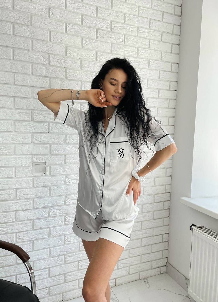 Beyaz Saten Gömlek Şortlu VS Kadın Pijama Takımı