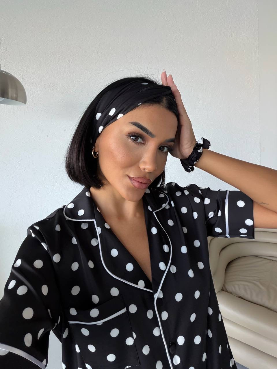 Siyah Puantiyeli Saten Kadın Pijama Takımı