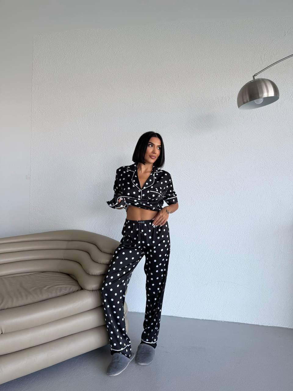 Siyah Puantiyeli Saten Kadın Pijama Takımı