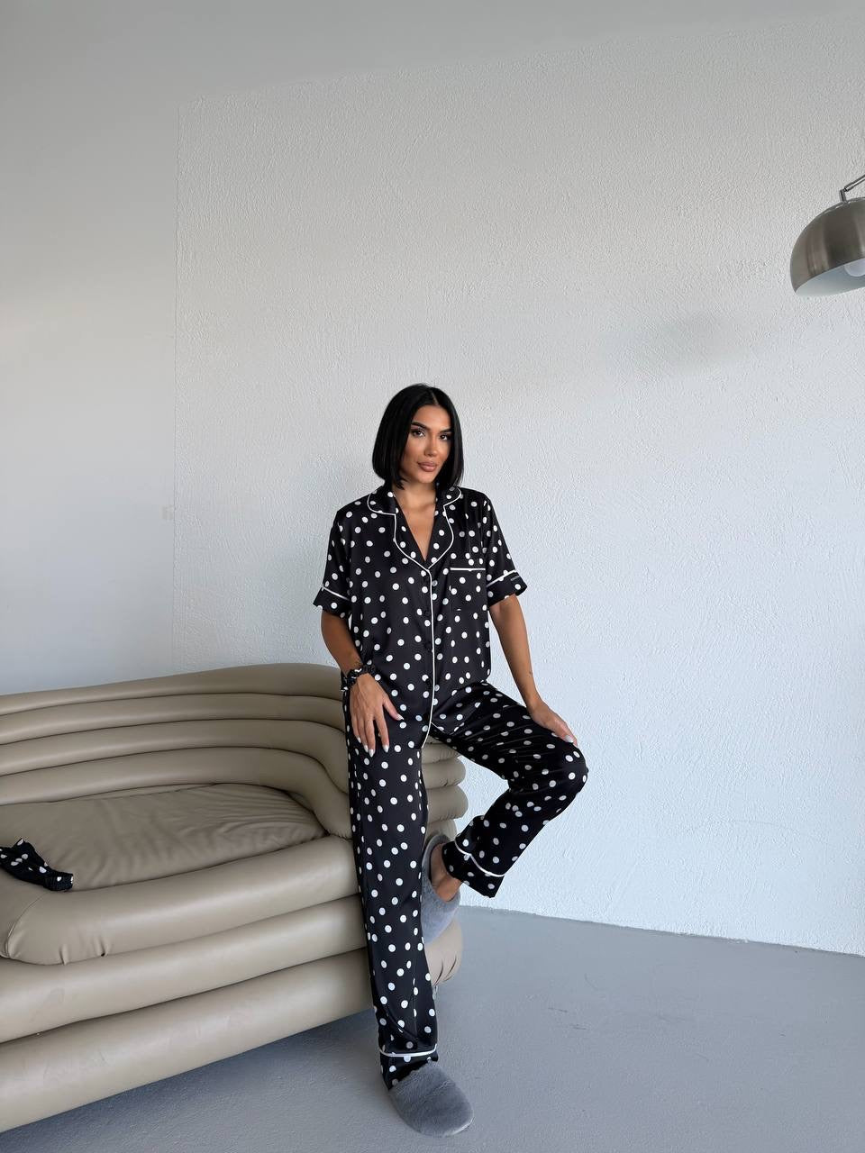 Siyah Puantiyeli Saten Kadın Pijama Takımı
