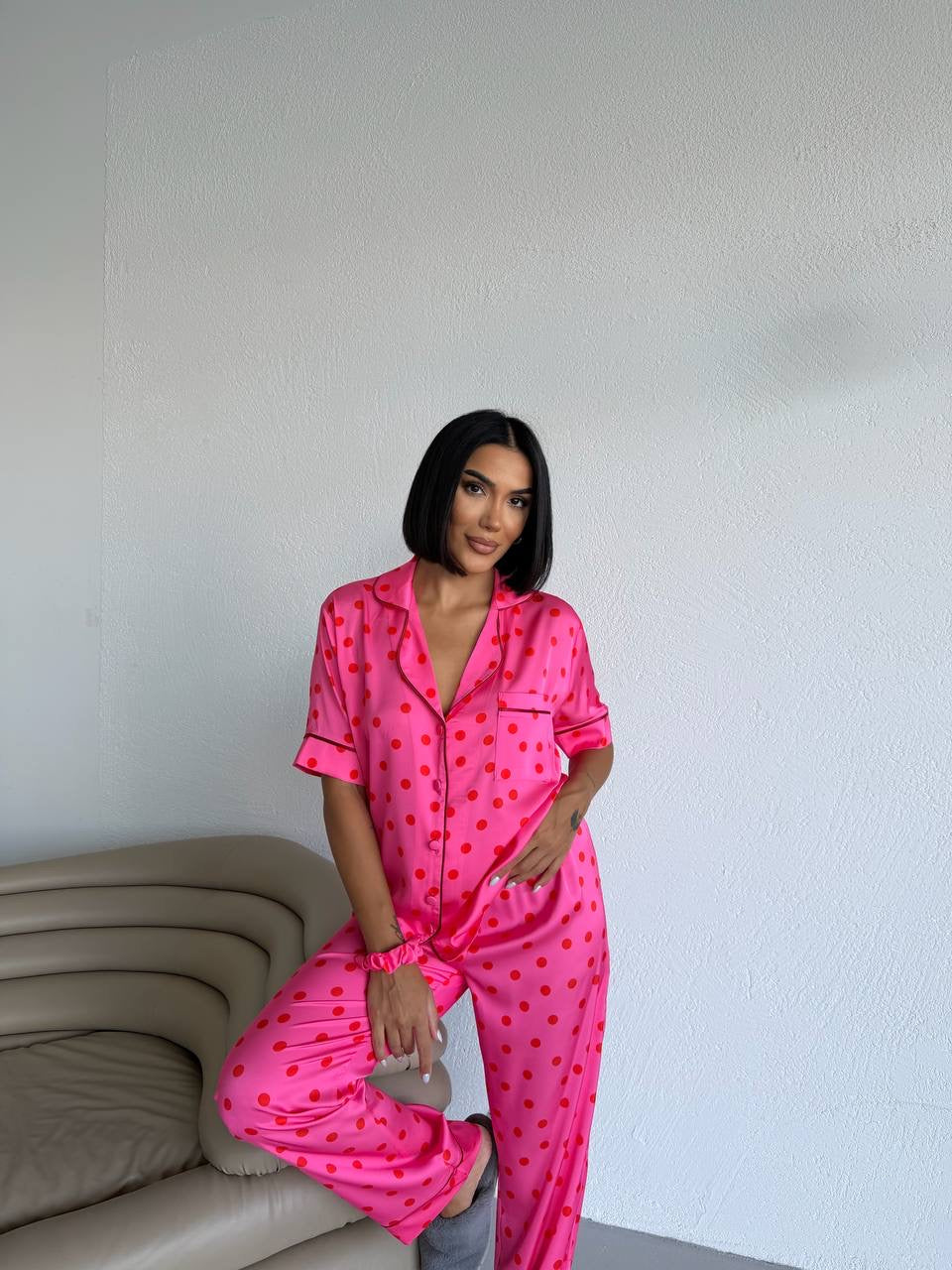 Pembe Puantiyeli Saten Kadın Pijama Takımı