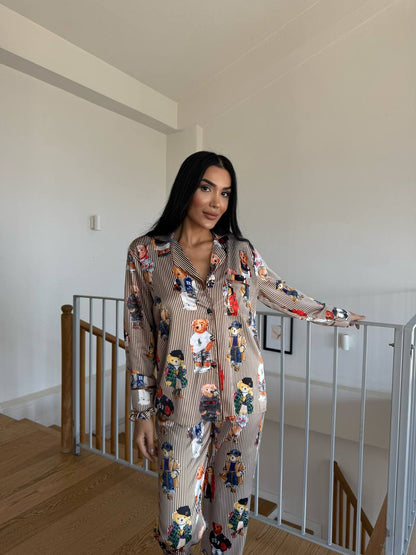 Kahverengi Çizgili Saten Ayıcık Desenli Polo RL Kadın Pijama Takımı