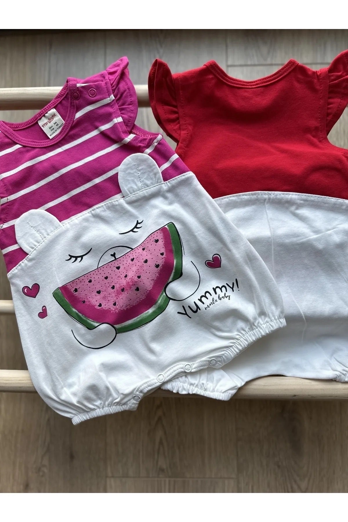 Kırmızı Karpuz Baskılı Kız Bebek Çıtçıtlı Body